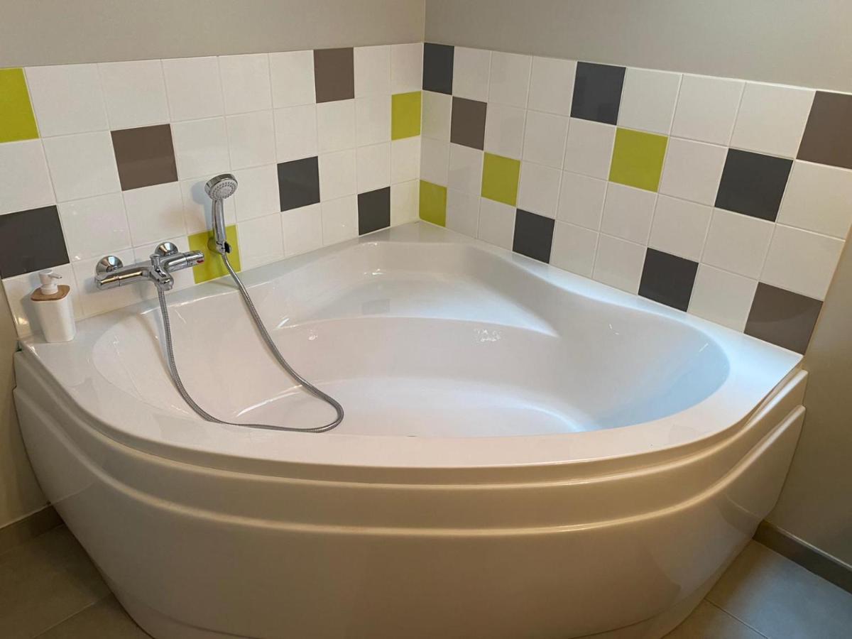 La Grange De Tissey Grand Gite Avec Spa Et Sauna Dragey المظهر الخارجي الصورة